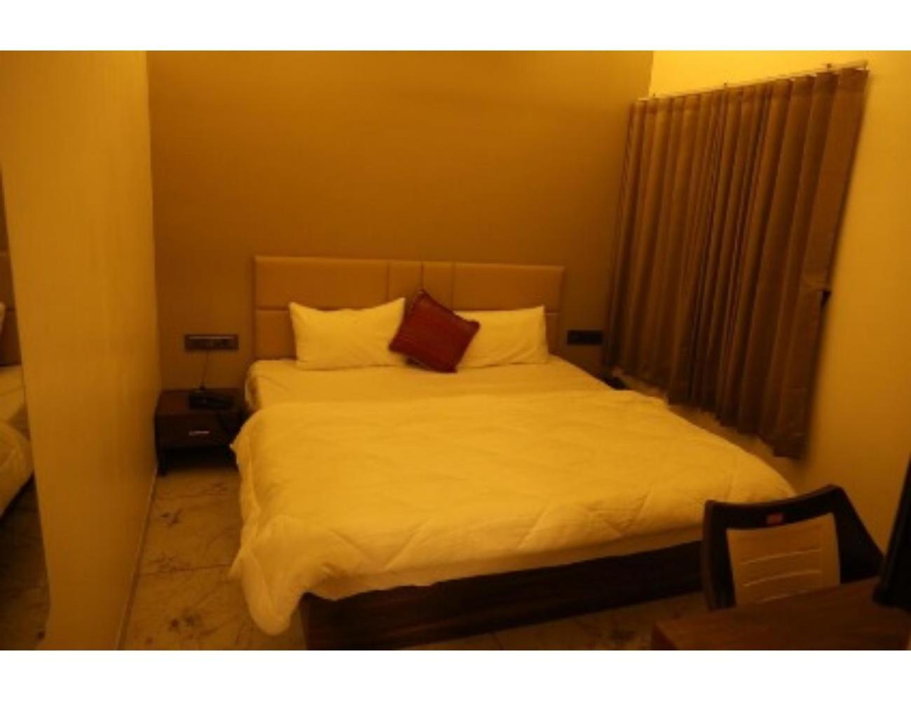 Hotel The Pill, Bhavnagar Dış mekan fotoğraf