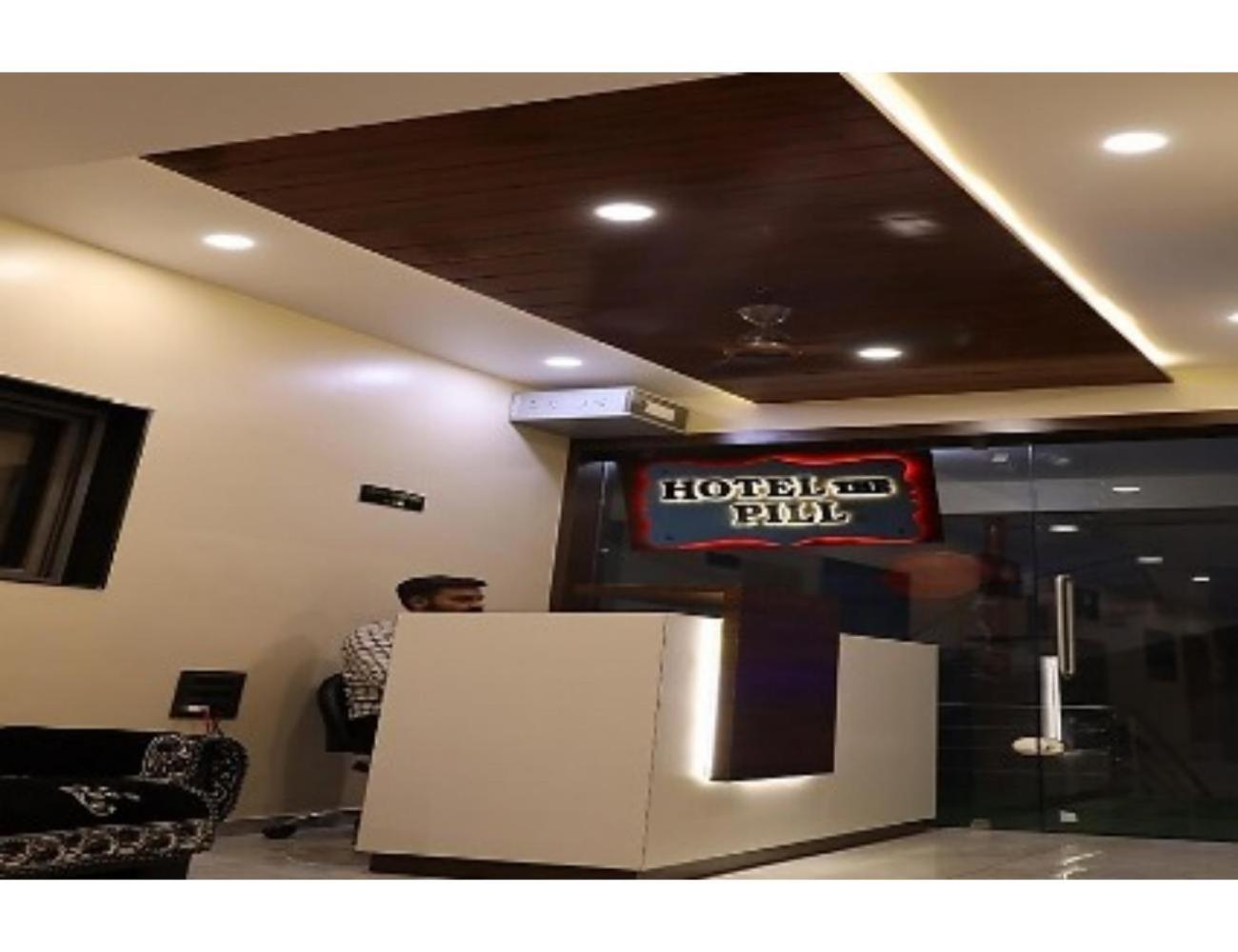 Hotel The Pill, Bhavnagar Dış mekan fotoğraf